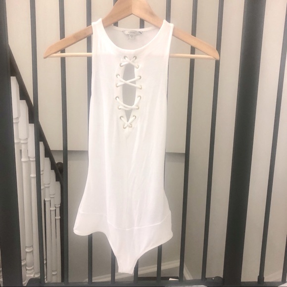 Guess White Bodysuit Criss Cross Keyhole Front - Picture 2 of 7